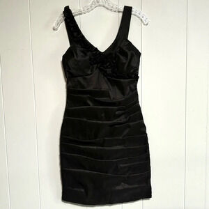 MAX & CLEO Black Ruched Dress Bodycon Floral Embellishments V neckline Size 4